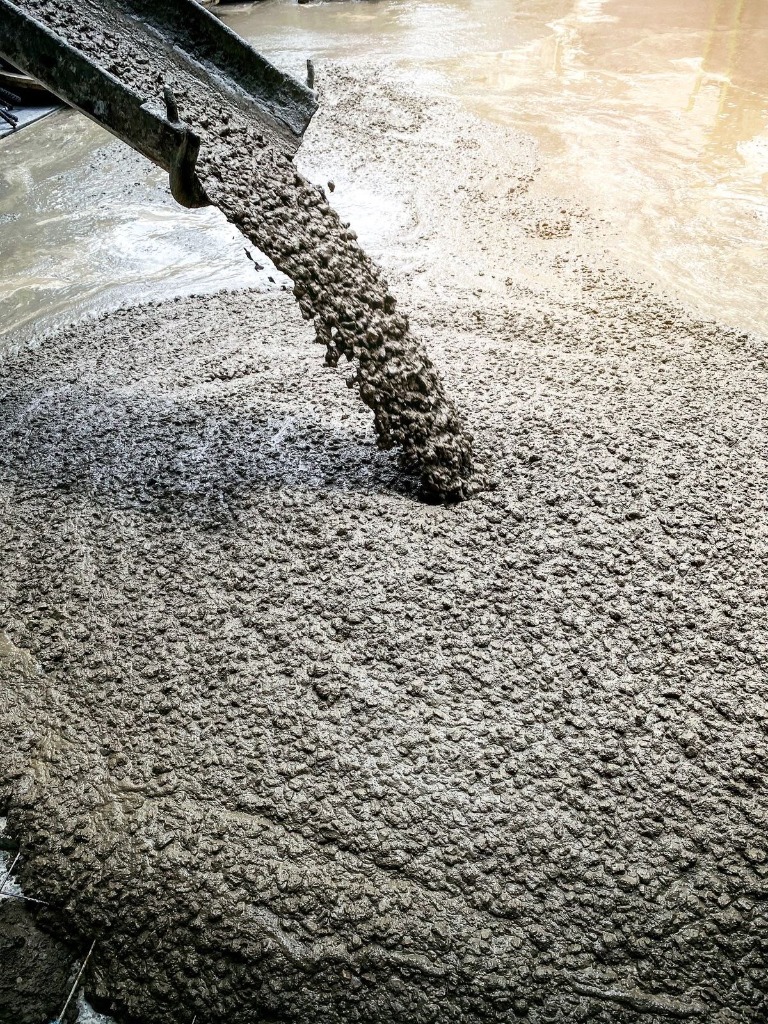 Bromley Ready Mix Concrete Fresh Chute Discharge on Site